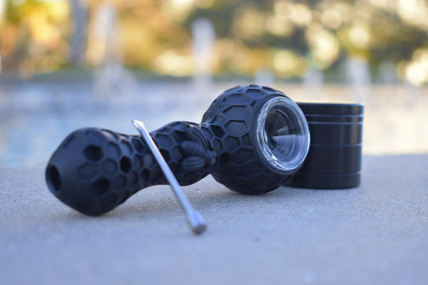 'Unbreakable' Silicone Black Bowl & Grinder